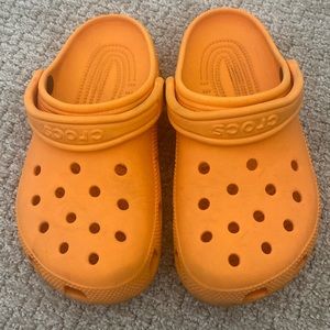 Orange crocs M4 W6